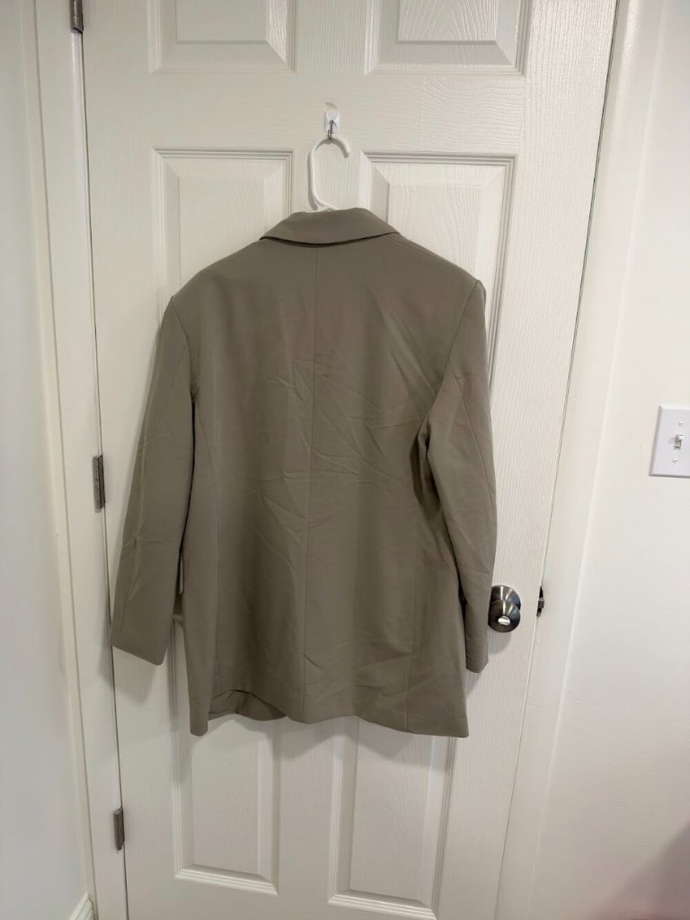 H&M Blazer - Picture 2 of 4